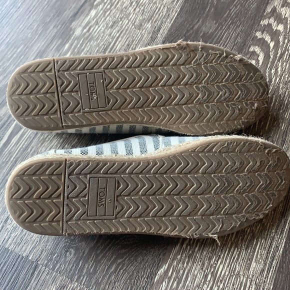 Toms - Picture 9 of 10